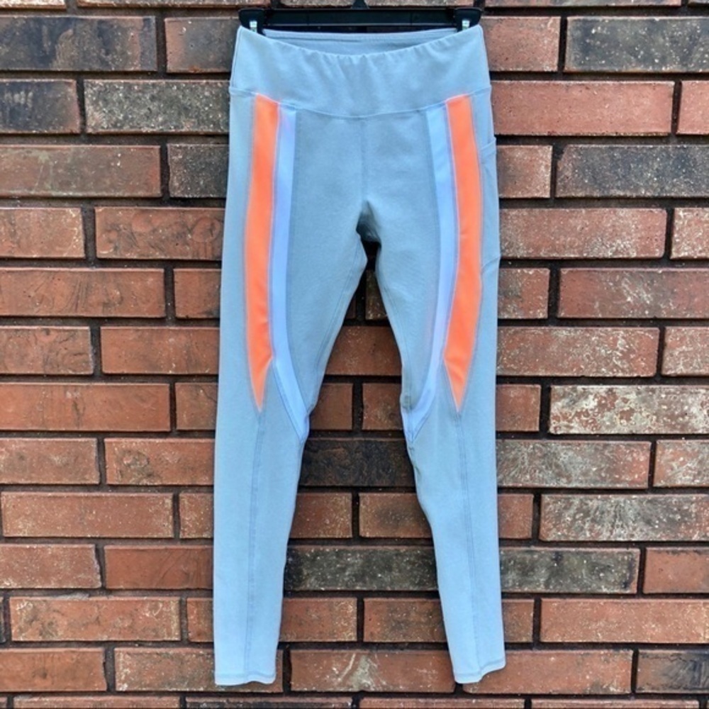 X by GOTTEX Workout Leggings. Size Small. EUC.